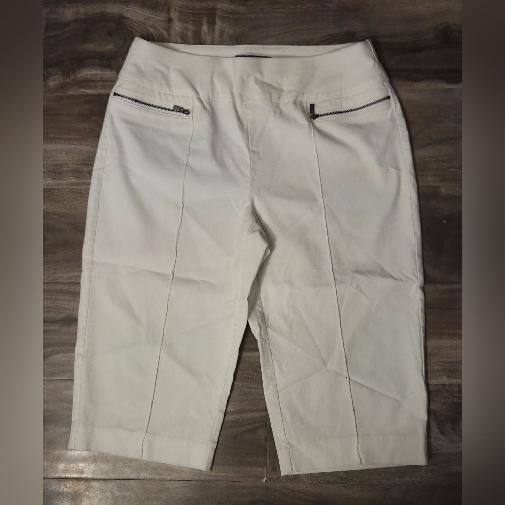 Women's White Capris